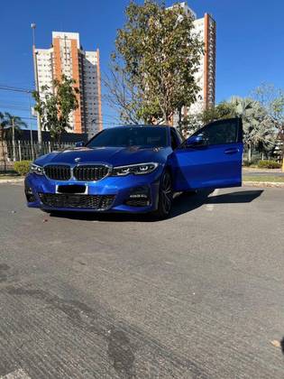 BMW 320i 2.0 16V TURBO FLEX M SPORT AUTOMÁTICO BMW 320i 2.0 16V TURBO FLEX M SPORT AUTOMÁTICO